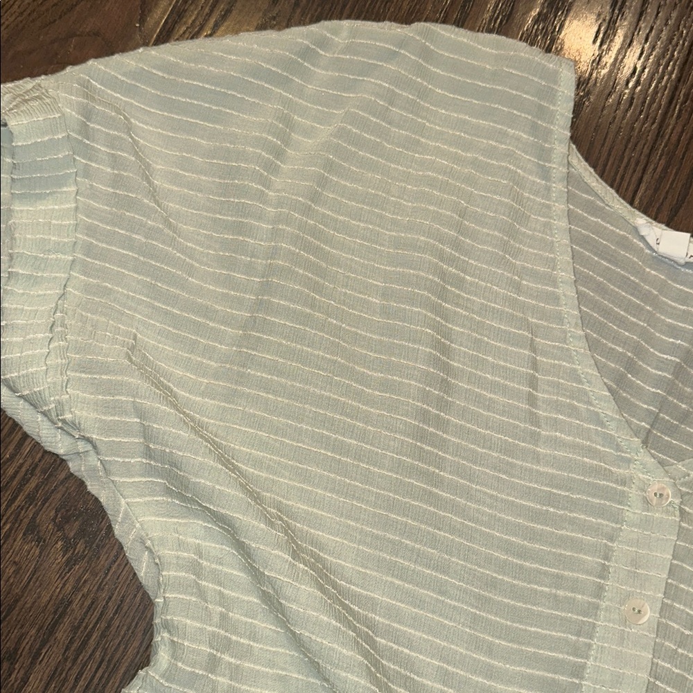 Blu Pepper Women's Light Green babydoll Top size small - Picture 3 of 6